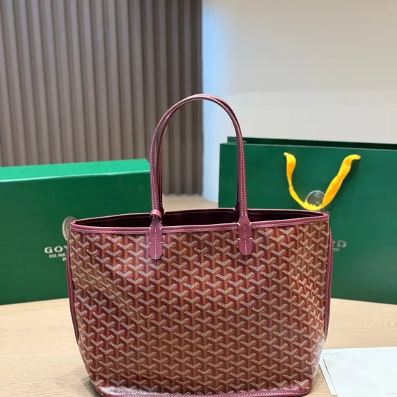 Goyard Saint Louis Pm Burgundy Tote Bag
