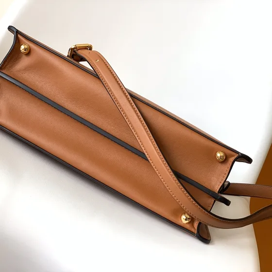 Fendi Peekaboo Iseeu Small Caramel Marrom Alça superior