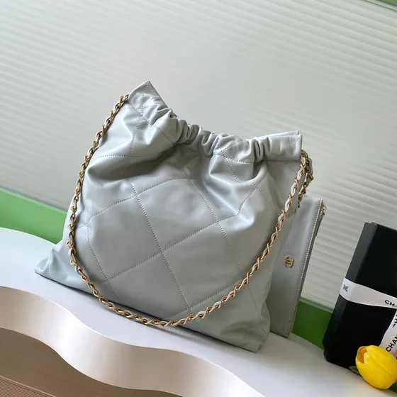 Chanel 22 Bag Light Azul Hobo