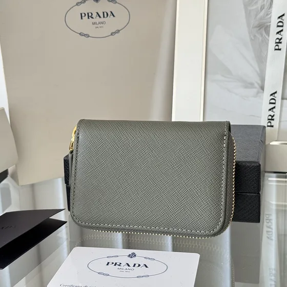 Prada Saffiano Metal Zip Card Case Grijs Card Holder