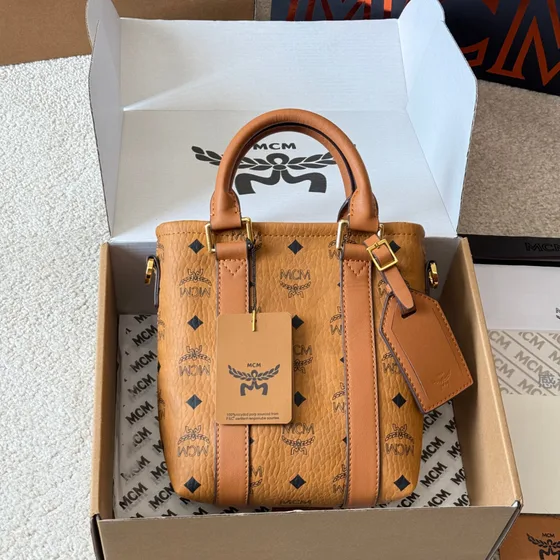 MCM Toni Visetos Mini Shopper Tote Cognac Topphandtag