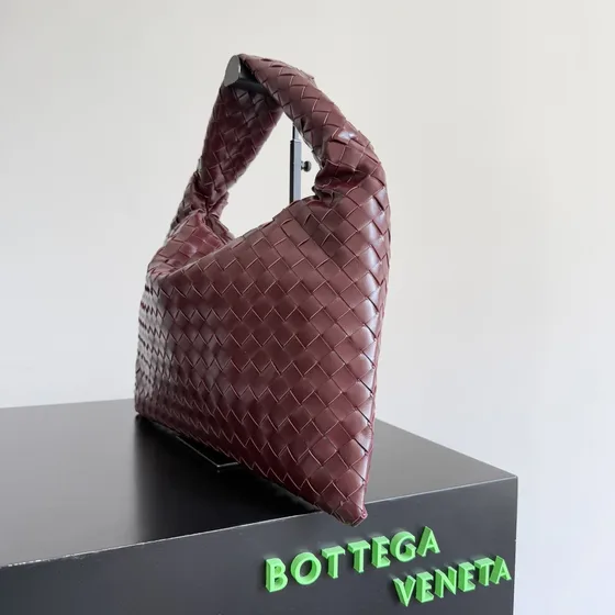 Bottega Veneta Small Hop Shoulder Bag Burgundy Shoulder Bag