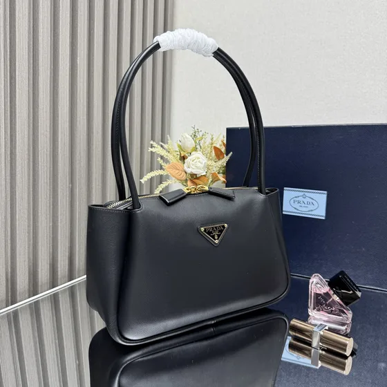 Prada Medium Pelle Borsa a mano Nero Borsa a spalla