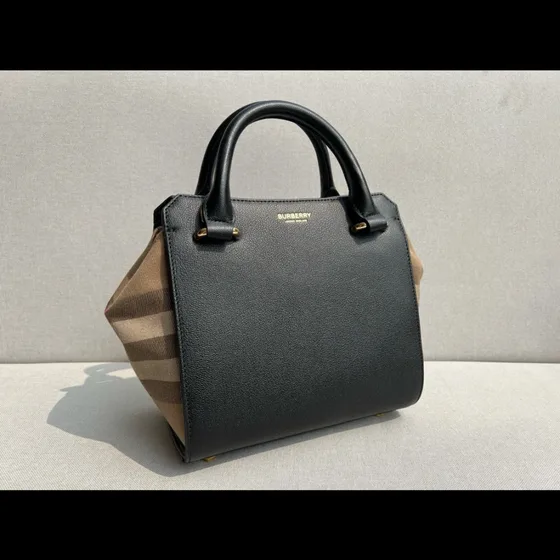 Burberry Banwell Tote Nero Manico