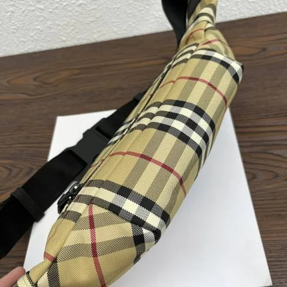 Burberry Beige Check everyday