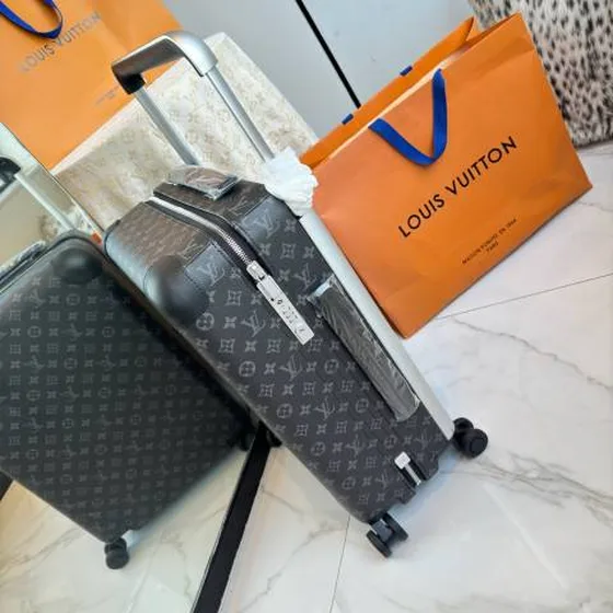 Louis Vuitton maleta Negro Monogram travel