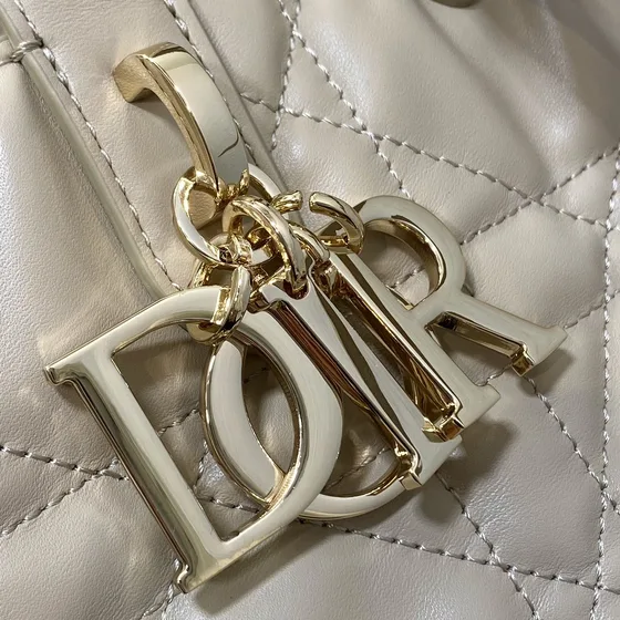 Dior Dior Toujours Vertical Tote Beige Tophåndtag