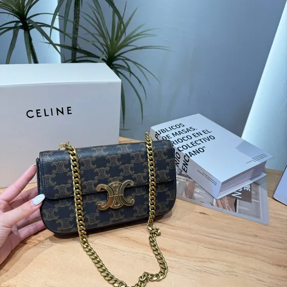 Celine Triomphe Doek Chain Flap tas Tan Flap tas