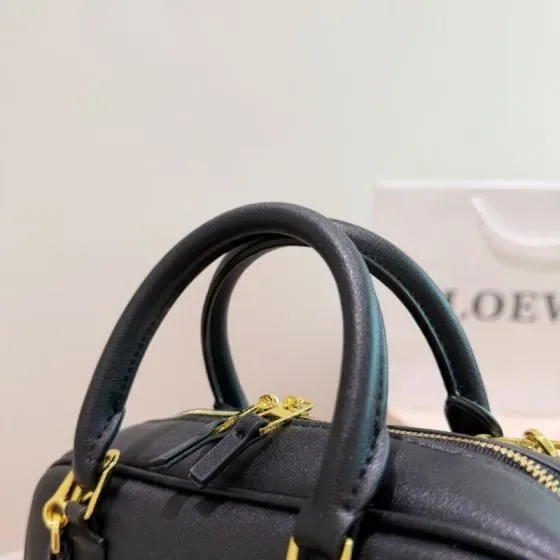 Loewe Amazona Black Top Handle