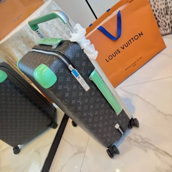 Louis Vuitton kuffert Sort Monogram with Grøn trim travel