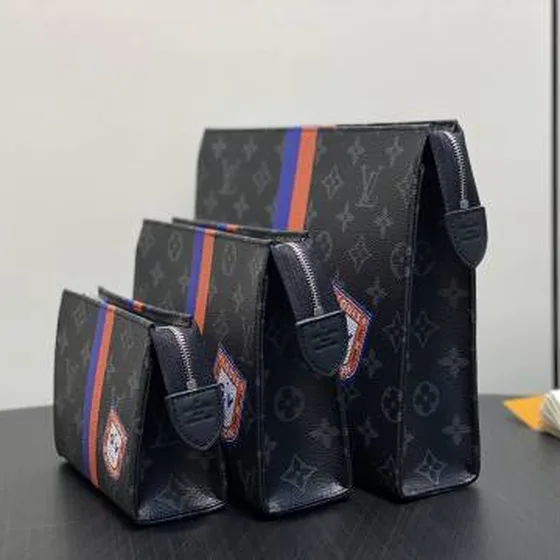 Louis Vuitton Trio Monogram Eclipse 20 x 5 x 25 everyday