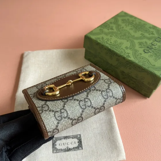 Gucci Horsebit 1955 Card Case Carteira Bege/Ebony Gg Supreme With Marrom Trim Carteira