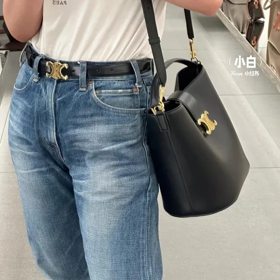 Celine Triomphe Bucket Sort Skuldertaske