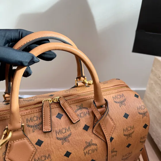 MCM Traveler Boston Bag Cognac Верхняя ручка