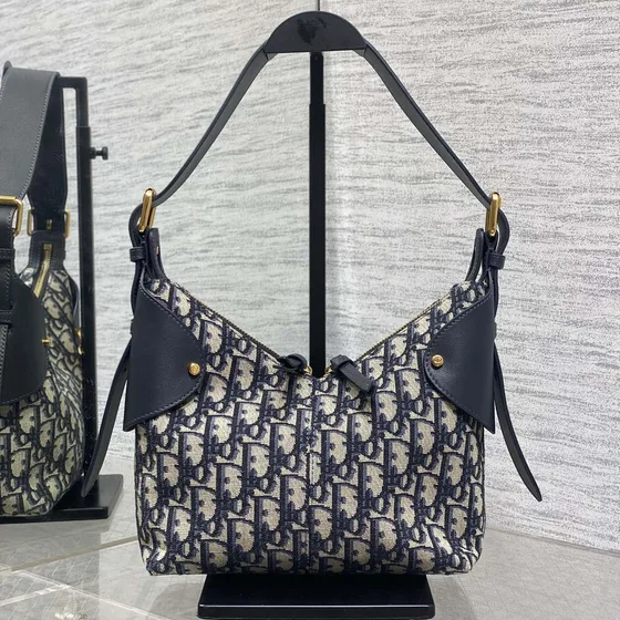 Dior Dior Small C'Est Dior Bag Azul marino Azul Hobo