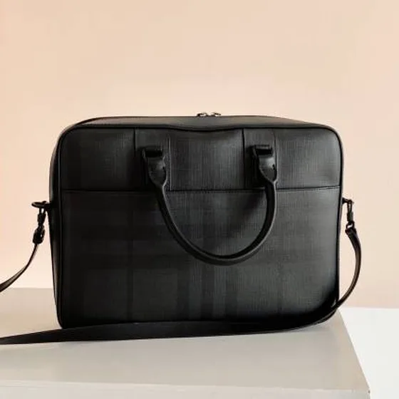Burberry Siyah business
