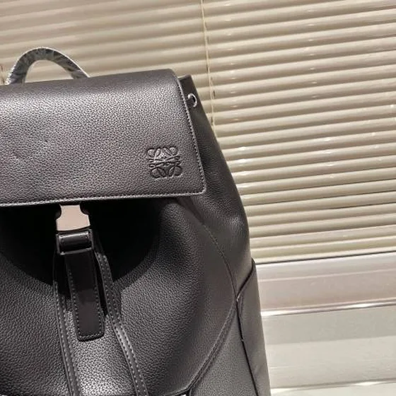 Loewe Puzzle Negro casual