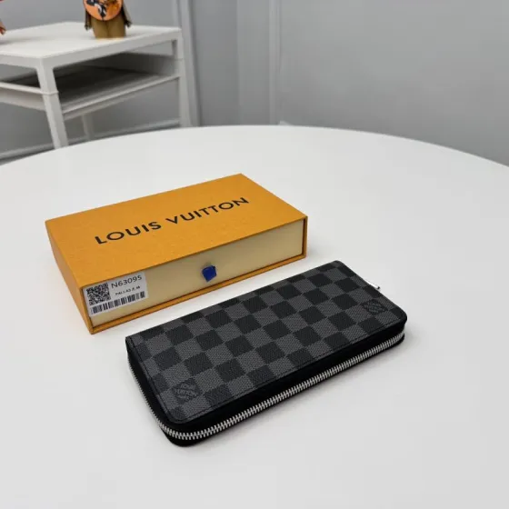 Louis Vuitton N63095 Damier Graphite 19x10cm everyday