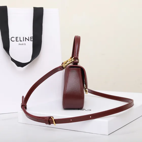 Celine Triomphe Merah anggur Top Handle