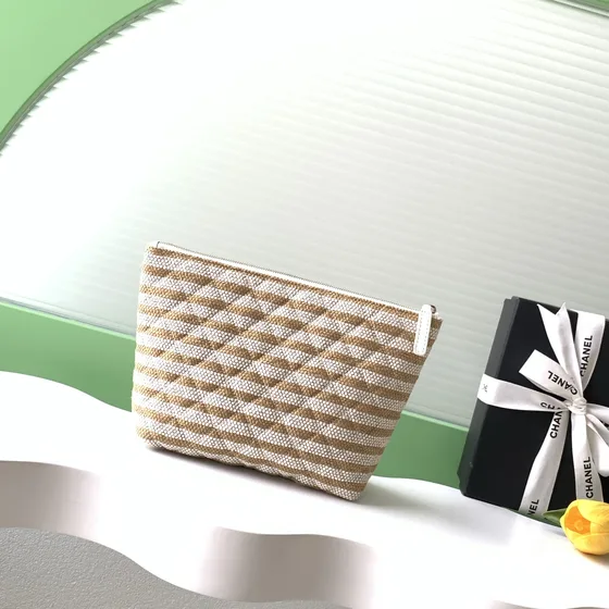 Chanel Striped Quilted Zip Pouch Beige Putih Stripe Clutch