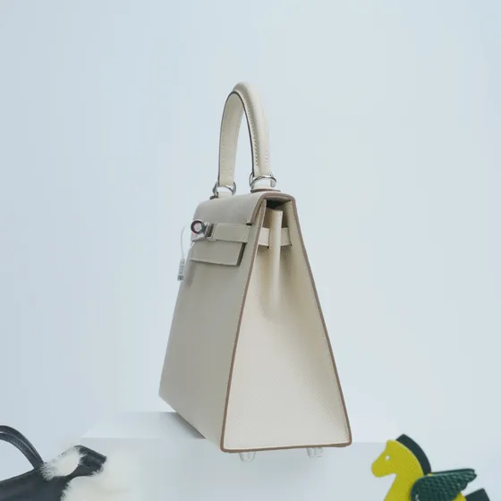 Hermes Kelly كريمي أبيض Top Handle