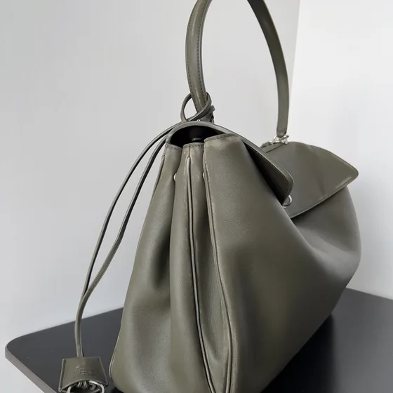 Balenciaga Rodeo Medium Handbag Xám Top Handle