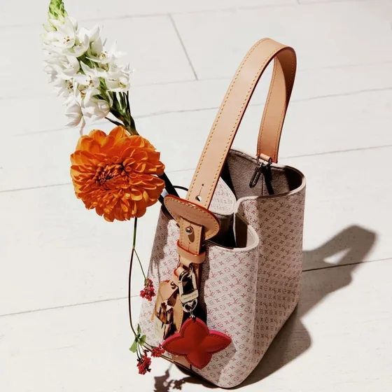Louis Vuitton Multi Pochette بيج Crossbody