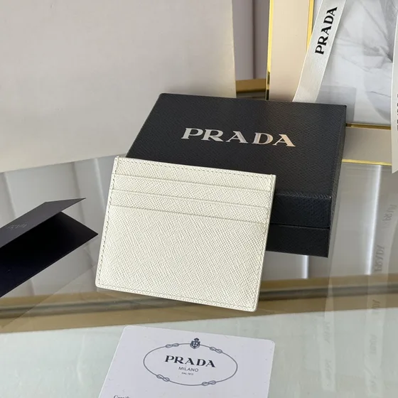 Prada Saffiano Card Holder Белый Card Holder