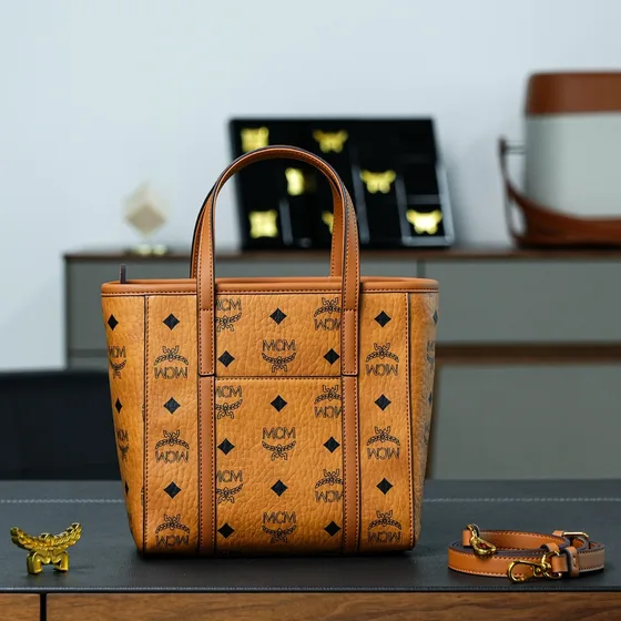 MCM Toni Mini Shopper Cognac Shoppertasketur