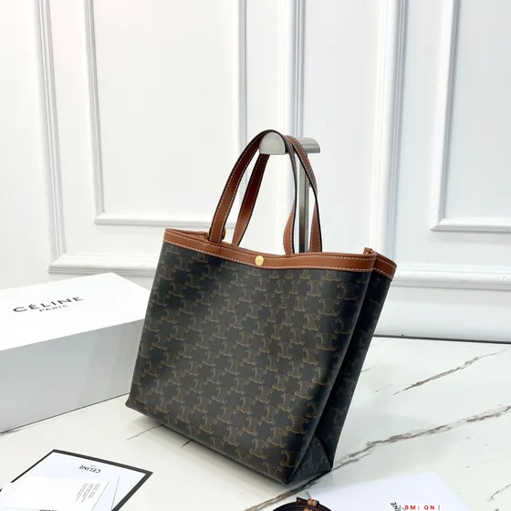 Celine Triomphe ผ้าใบ Small Tote สีน้ำตาล Tote Bag