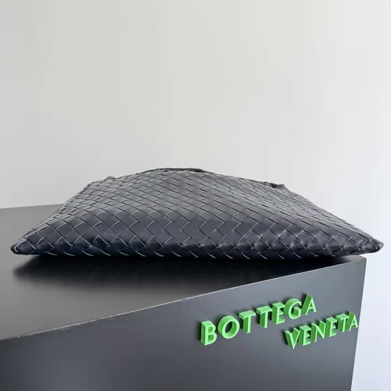 Bottega Veneta Hop Hobo Hitam Hobo