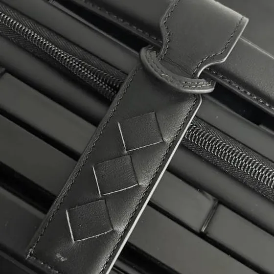 Bottega Veneta Odyssey Đen travel