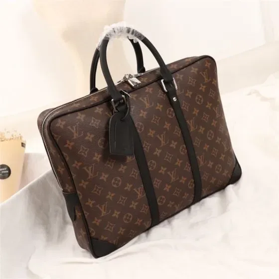 Louis Vuitton Porte-Documents Voyage Marrón Asa superior