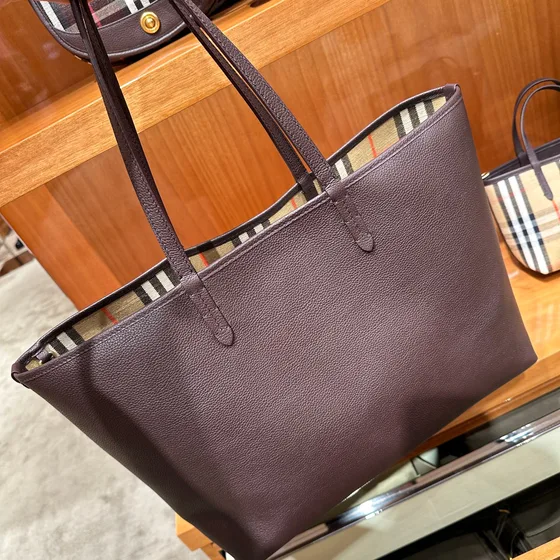 Burberry Læder Shoppertasketur With Check Lining Dark Brun Shoppertasketur