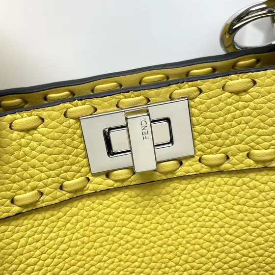 Fendi Peekaboo Iseeu Small Amarillo Asa superior