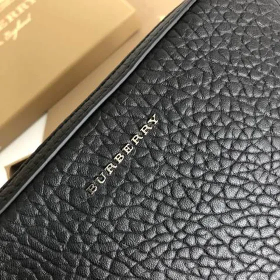 Burberry Zwart 25x14cm everyday
