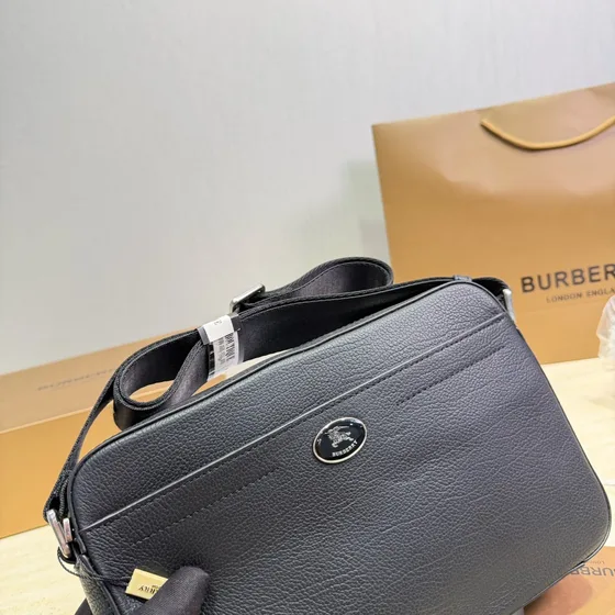 Burberry Grainy Leather Messenger Bag Black Crossbody
