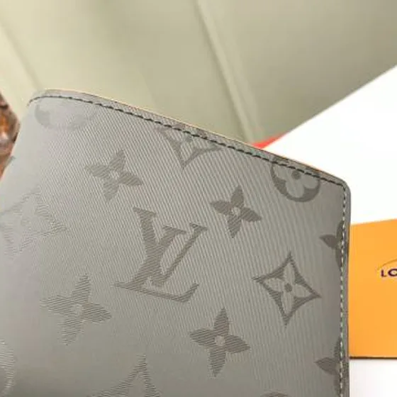 Louis Vuitton M63297 Monogram Titanium 11 5x9 0x1 5cm casual