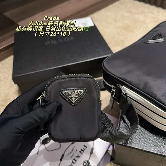 Prada Prada X Adidas Crosstaske Sort 26*18 Crossbody