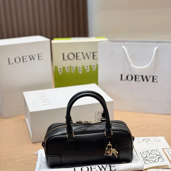 Loewe Amazona 23 Black 23 14 12cm Top Handle