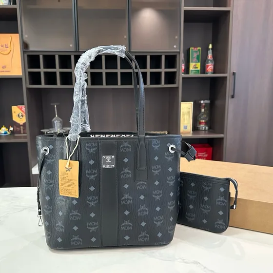 MCM Aren Visetos Shopper Tote Beige Shopperveske