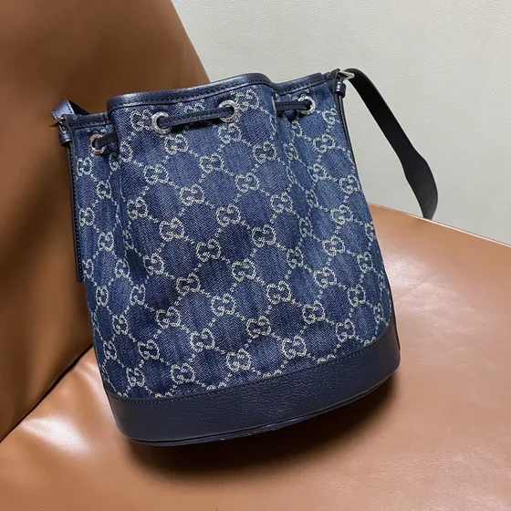 Gucci Venice Gg Denim Bucket Bag Dark สีฟ้า 21cm Crossbody
