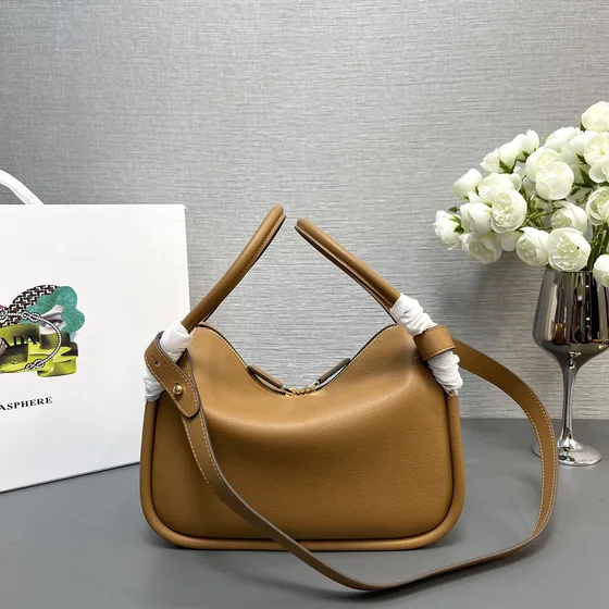Prada Marrone Hobo
