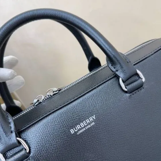 Burberry Портфель Чёрный 37x9x27cm business