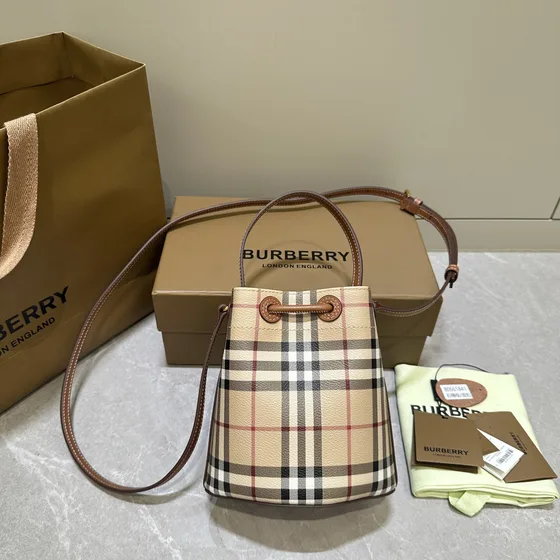 Burberry Check Drawstring Beuteltasche Beige/Braun Check 16.5cm×11cm×18cm Crossbody