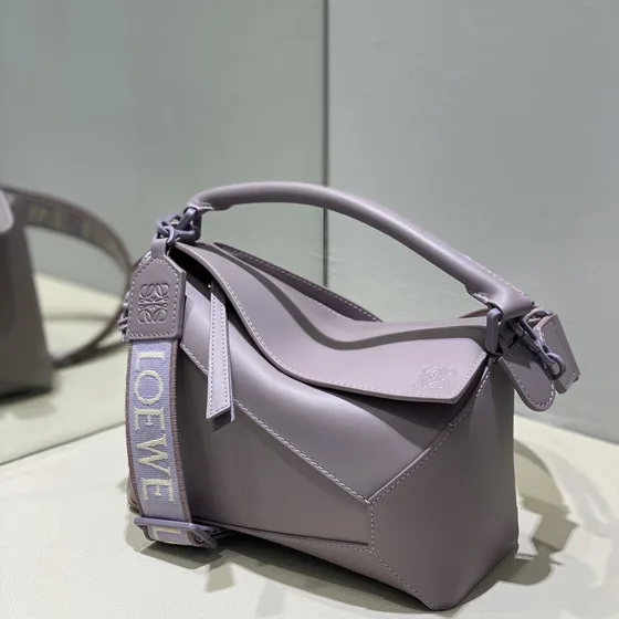 Loewe Puzzle Edge Small Lila Crossbody