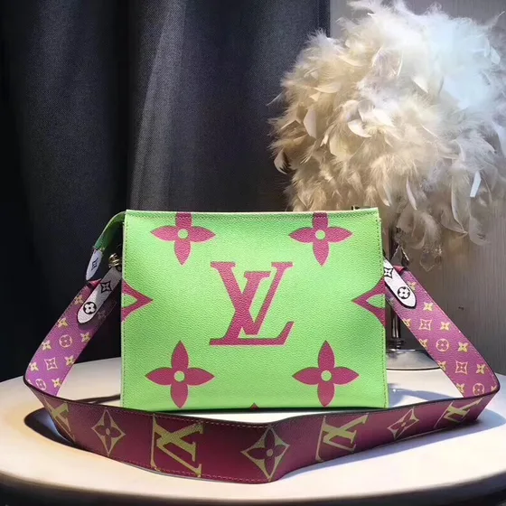Louis Vuitton Toiletry Kese Fuchsia Kese