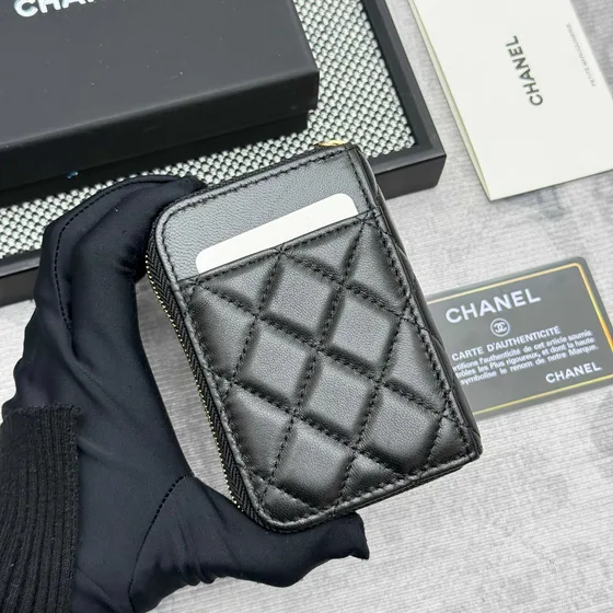 Chanel Diamond Quilted Zip Card Holder Sort Card Holder