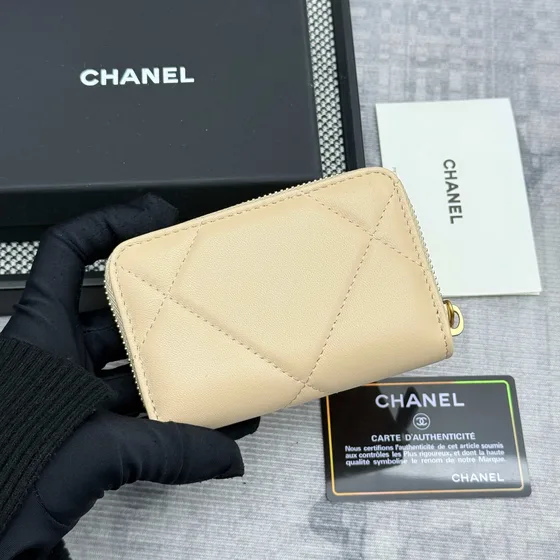 Chanel 19 Zip Coin Purse Beige Card Holder