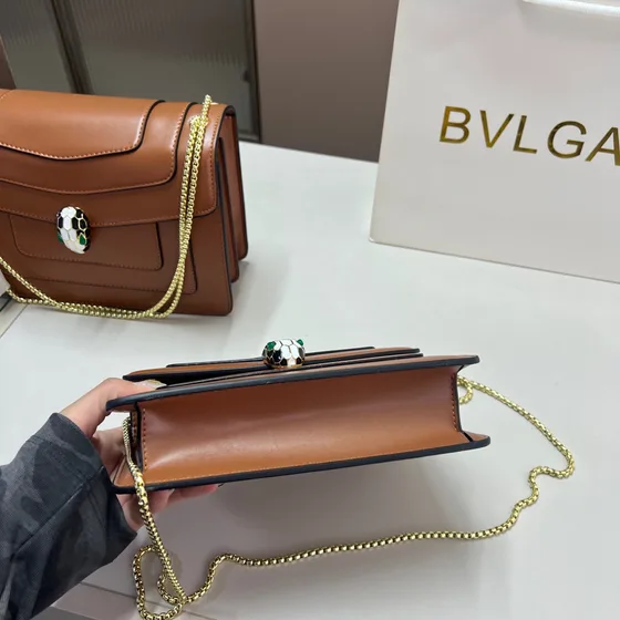 Bvlgari Serpenti Forever สีน้ำตาล Crossbody